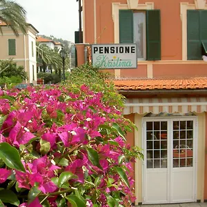 https://albergo-kristina.hotelitalianriviera.com